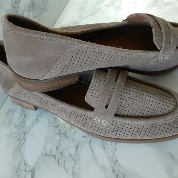 Lucky Brand Caylon PennyLoafers - Picture 4 of 5